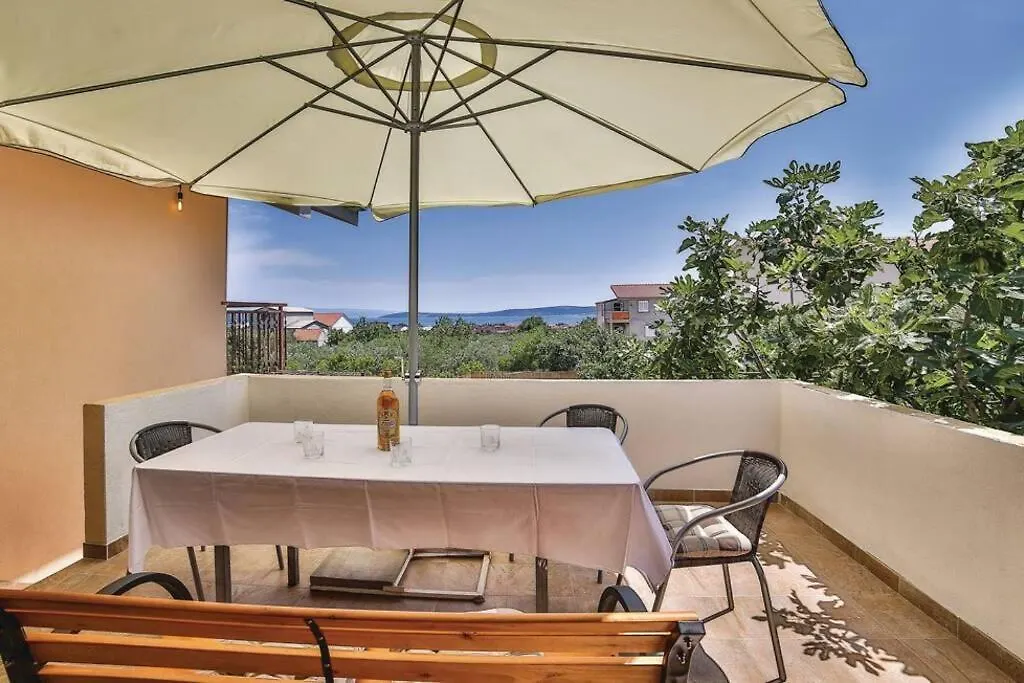 Apartment Ivana With Pool And Parking Kastela